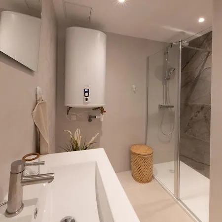 Lumineux, Confort, Wifi & Terrace & Parking * Saint-Laurent-du-Var