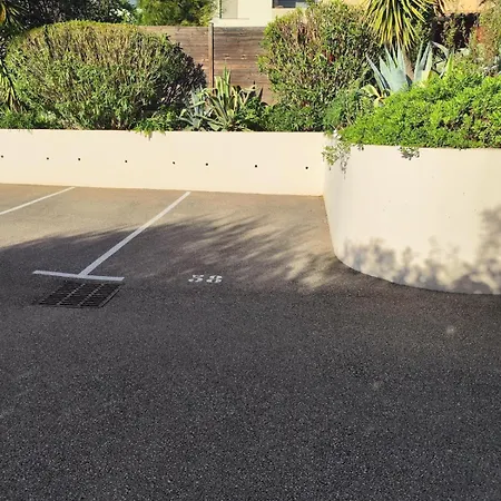 Lumineux, Confort, Wifi & Terrace & Parking Appartamento